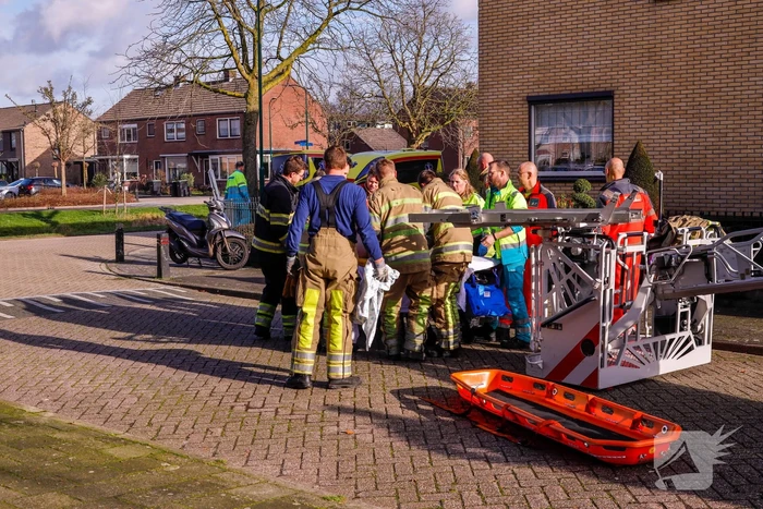 Veel hulpdiensten voor incident in woning