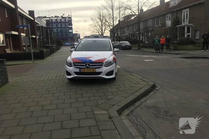 Brandweer verricht metingen na ruiken gaslucht
