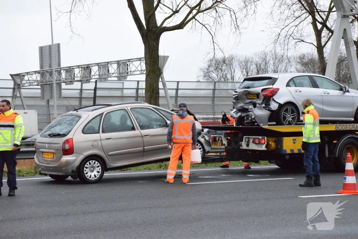 A12 tijdelijk afgesloten na ongeval