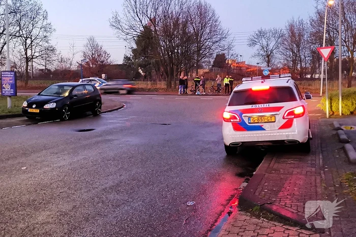 Fietser licht gewond na aanrijding met auto