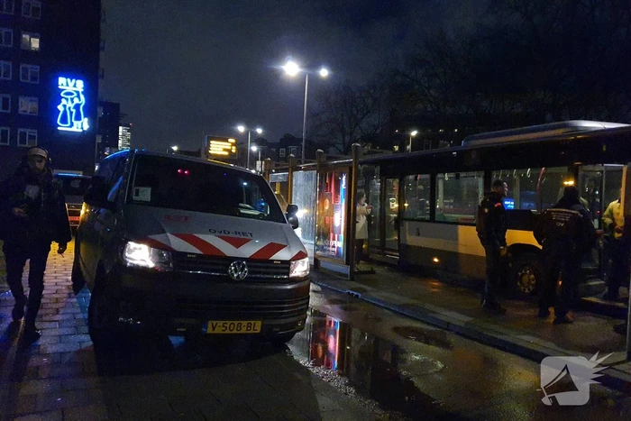 Ruit van bus kapot na verkeersruzie
