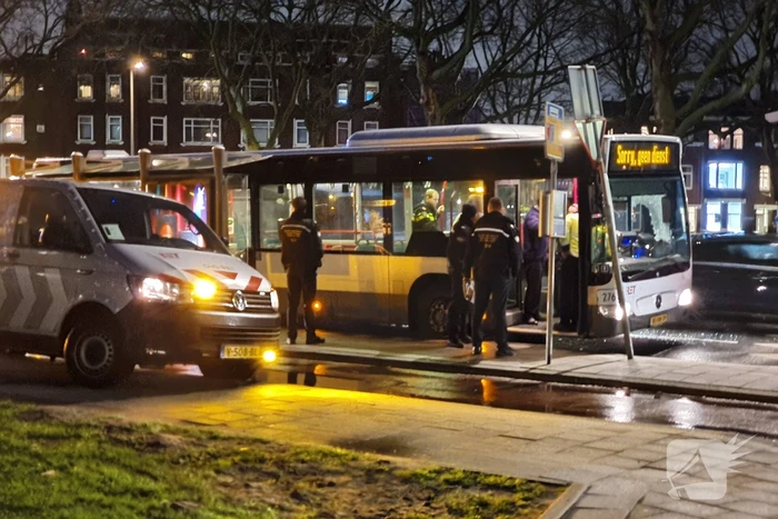 Ruit van bus kapot na verkeersruzie