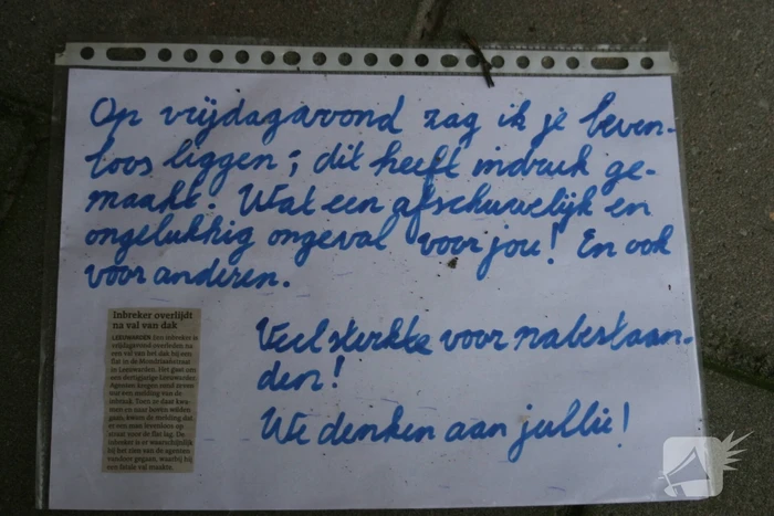 Bloemen voor man die overleed na de val van flat