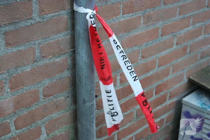 Bloemen voor man die overleed na de val van flat