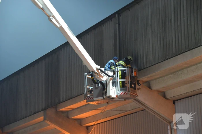 Brandweer controleert mogelijk brandje in Cambuur stadion