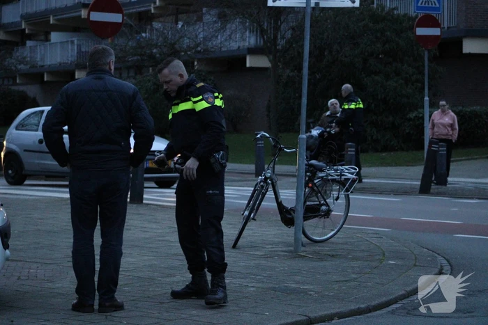 Scootmobiel aangereden door personenauto