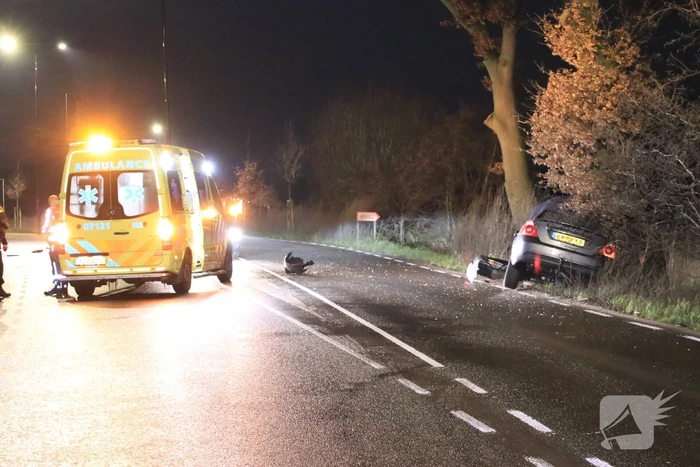 Auto crasht na achtervolging