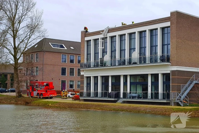 Zonnepanelen losgerukt door harde wind