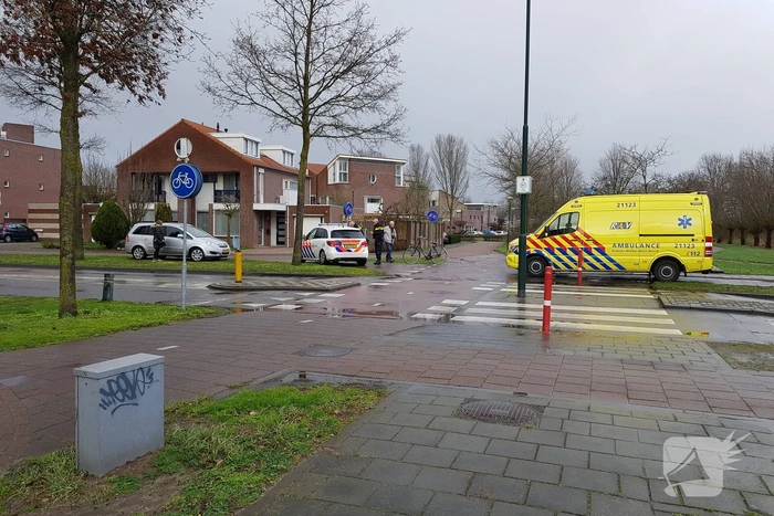 Fietser geschept bij oversteken