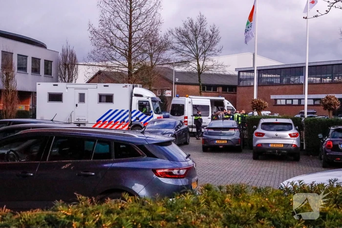 Integrale controle bij 10 autobedrijven op industrieterrein De Isselt