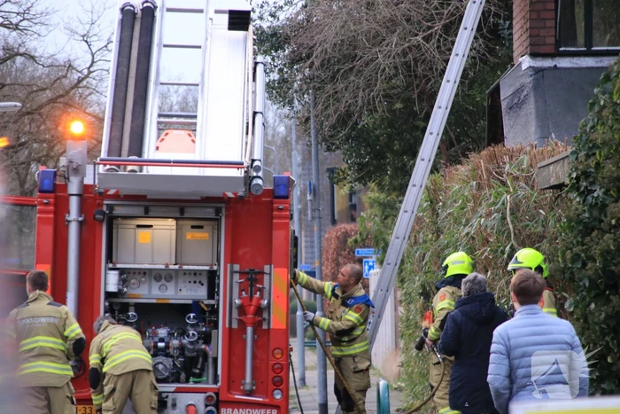 Klein brandje op dak van woning snel geblust