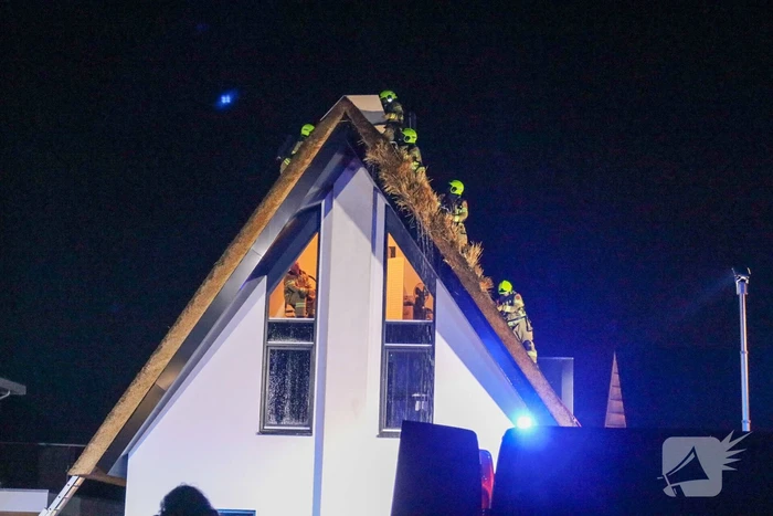 Brand in woning met rieten kap