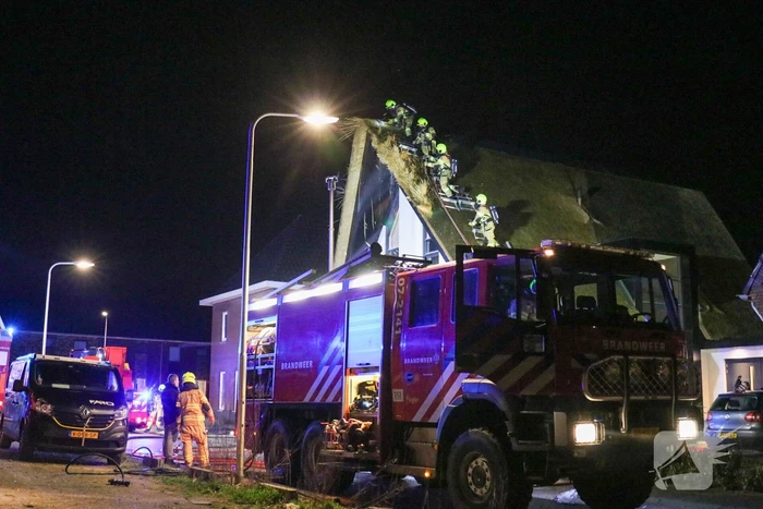 Brand in woning met rieten kap