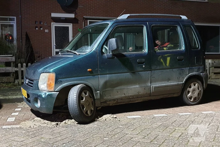 Olie in riool door kapotte auto