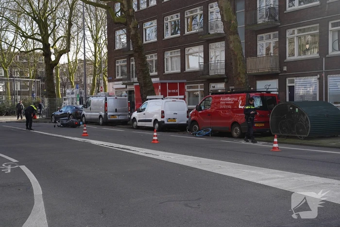Gewonde na botsing tussen fietser en scooter