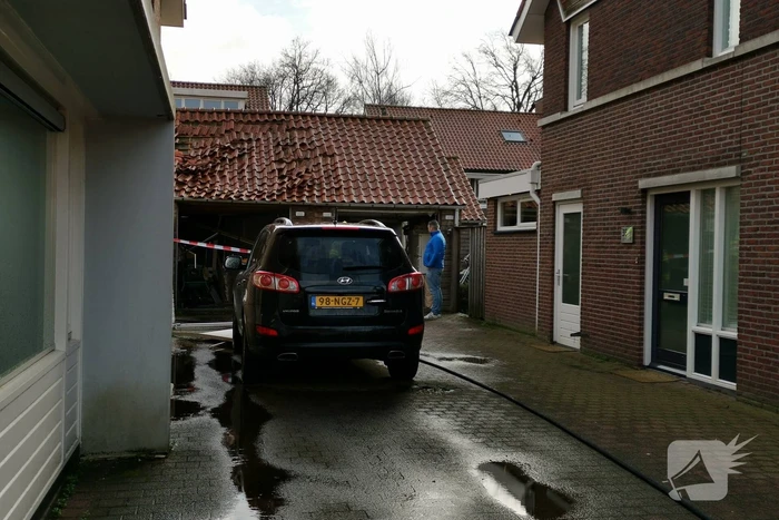 Veel schade na mogelijk brand in schuur