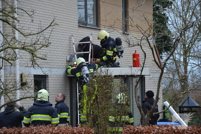 Brand op dak van erker na werkzaamheden