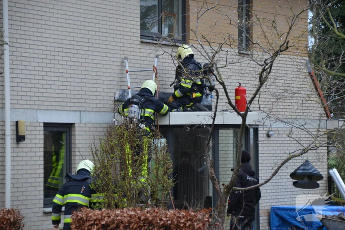 Brand op dak van erker na werkzaamheden