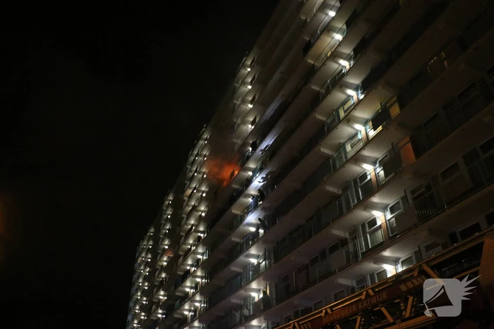 Gewonde bij uitslaande brand in flat