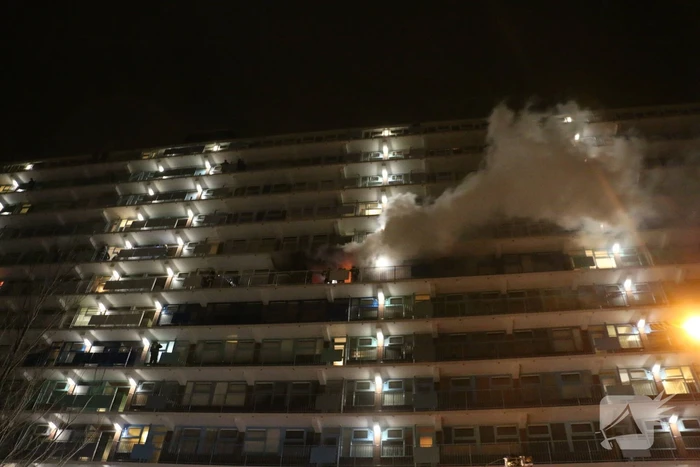 Gewonde bij uitslaande brand in flat