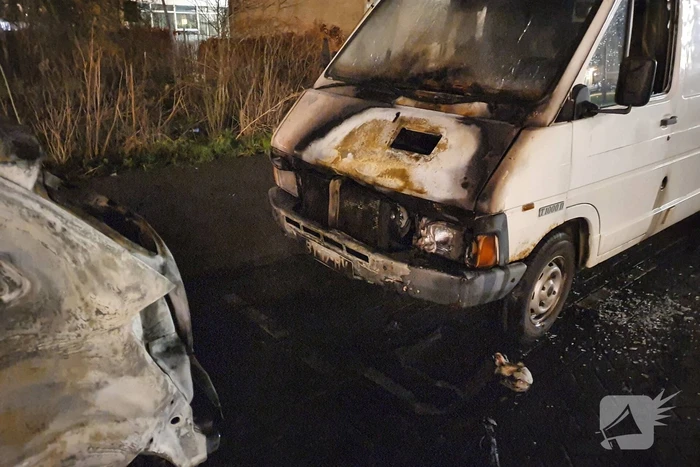 Auto verwoest door brand