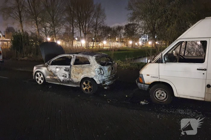 Auto verwoest door brand
