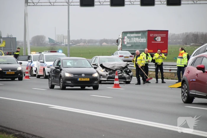Meerdere auto's beschadigd na kop-staartaanrijding
