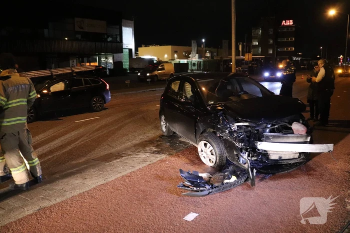 Gewonde na frontale aanrijding op kruising