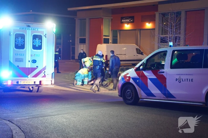Man in been geschoten op parkeerplaats