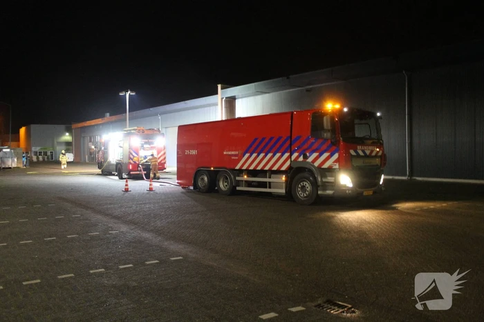 Bedrijf vol rook door brandende fietsaccu's