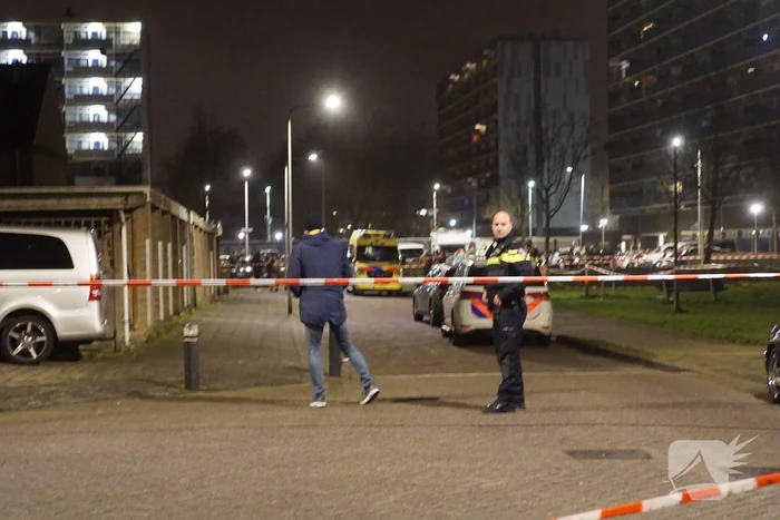 Één dode en drie gewonden bij steekpartij, verdachte aangehouden