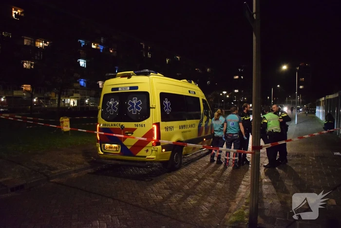 Één dode en drie gewonden bij steekpartij, verdachte aangehouden