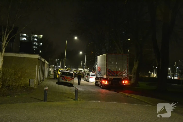 Één dode en drie gewonden bij steekpartij, verdachte aangehouden