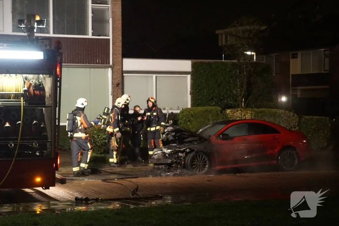 Zoveelste auto in brand