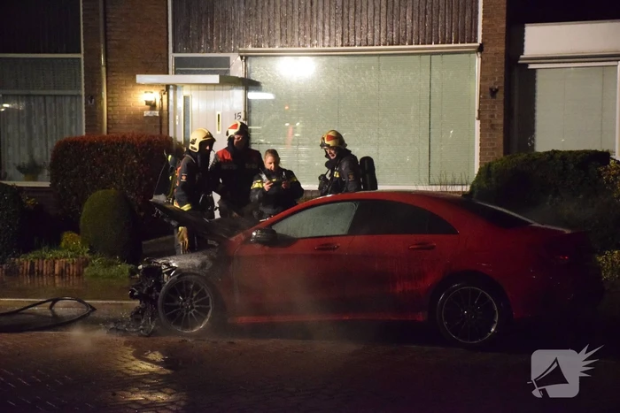 Zoveelste auto in brand