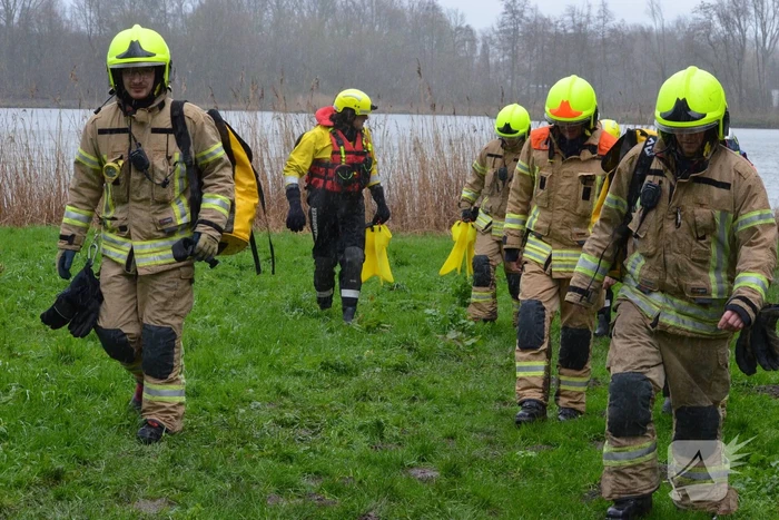 Zoektocht naar persoon te water