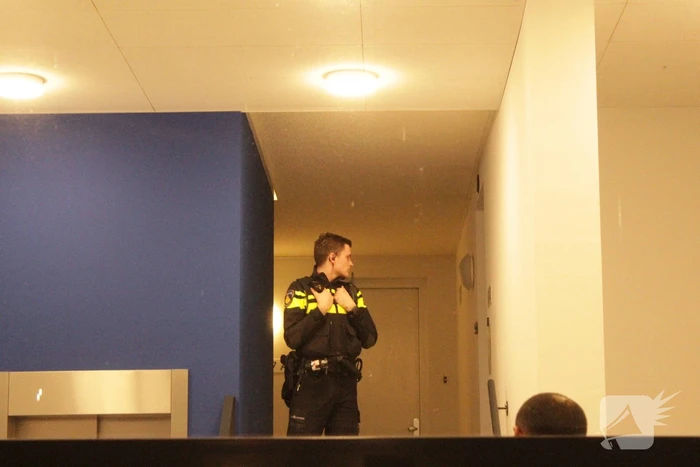 Vrouw (39) aangehouden na dood man (40) in woning