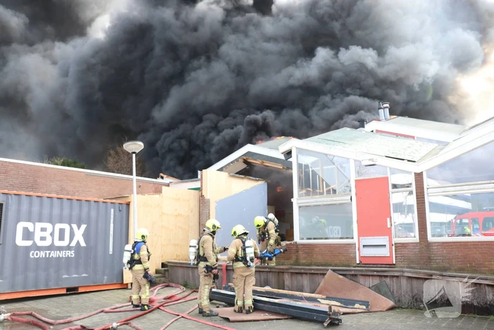 Uitslaande brand in slooppand