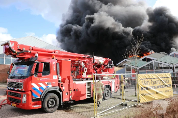 Uitslaande brand in slooppand
