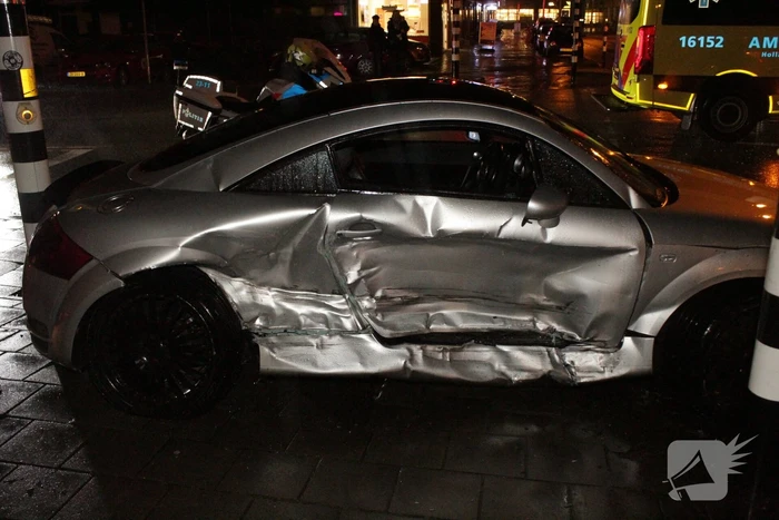 Forse schade na aanrijding met drie personenauto's