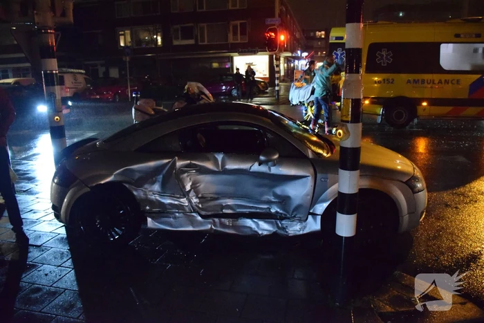 Forse schade na aanrijding met drie personenauto's