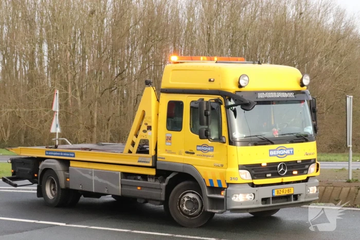 Auto vliegt uit de beruchte bocht