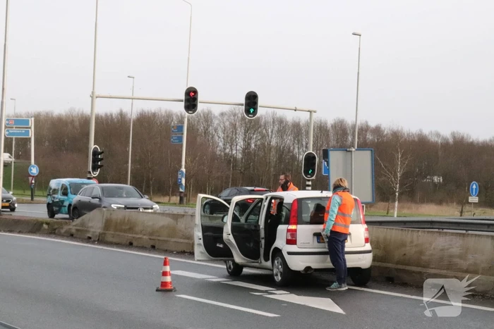 Auto vliegt uit de beruchte bocht