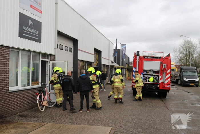 Kleine brand in bedrijvenpand