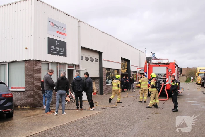 Kleine brand in bedrijvenpand