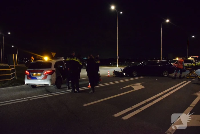 Brommerrijder gewond na aanrijding