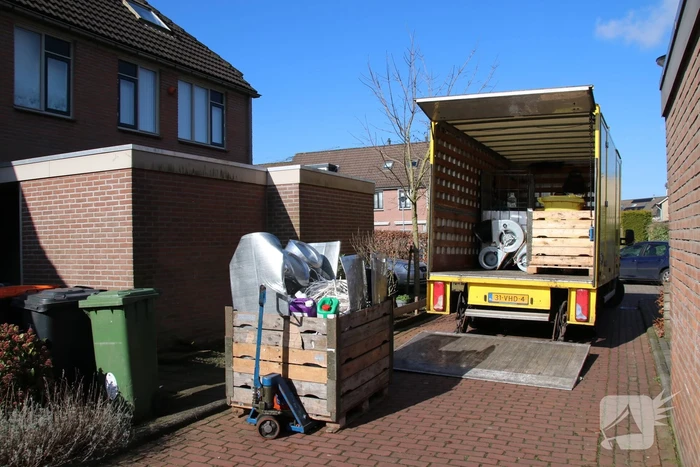 Aanhoudingen bij aangetroffen hennepkwekerijen