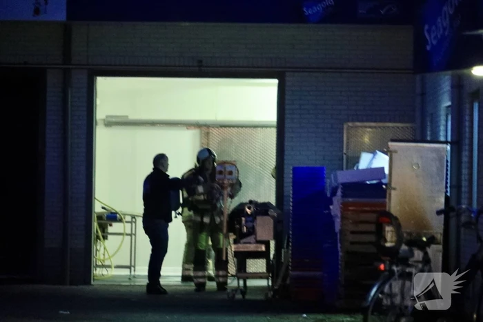 Visgroothandel vol rook na brand in koelcel