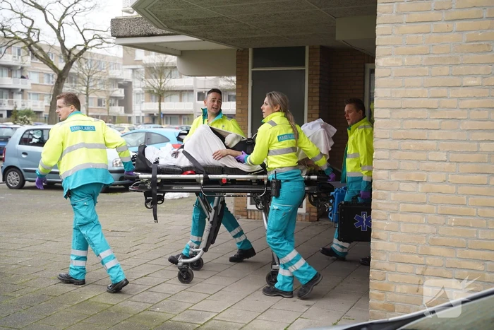Vrouw uit woning gered bij uitslaande brand in Oosterflank