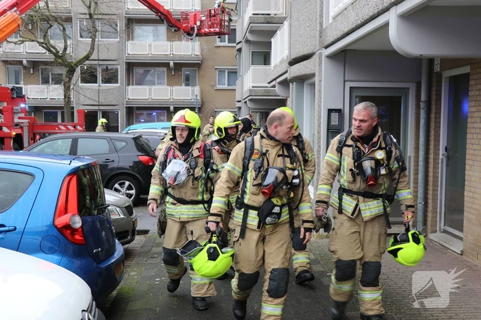 Vrouw uit woning gered bij uitslaande brand in Oosterflank